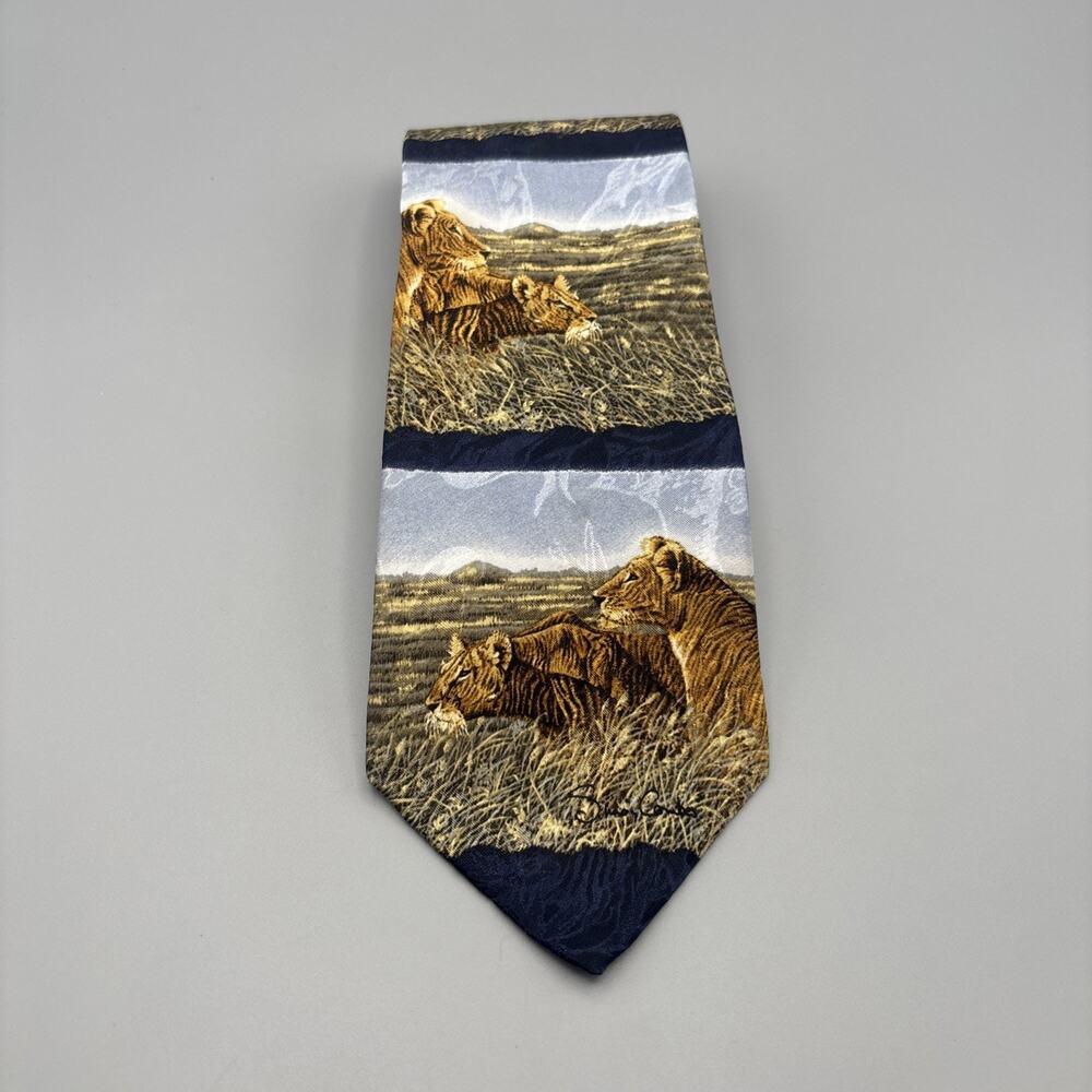 VTG 1997 Endangered Species Lion 100% Silk Necktie 90s Safari